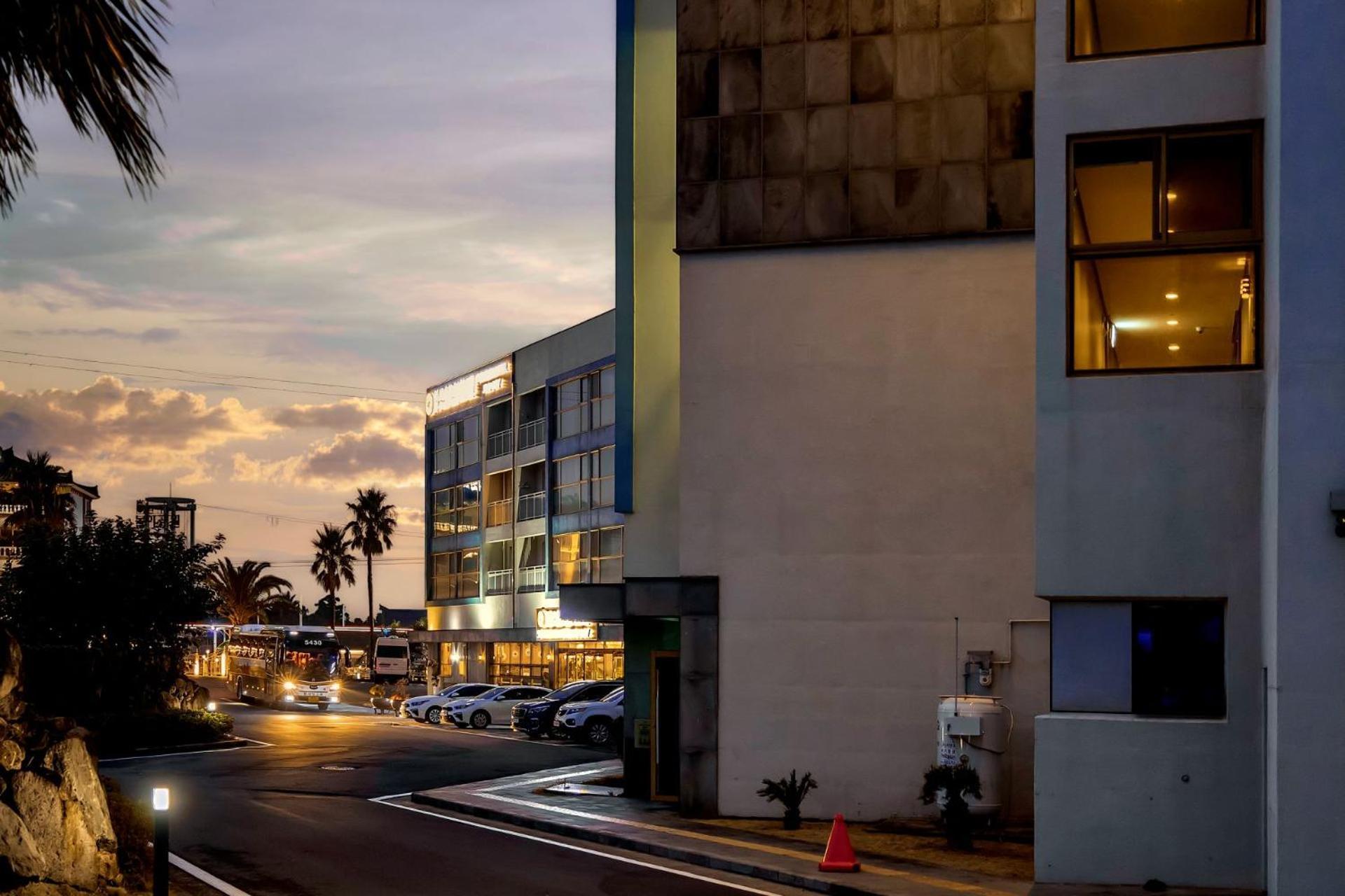 Shin Shin Hotel Jeju City Экстерьер фото